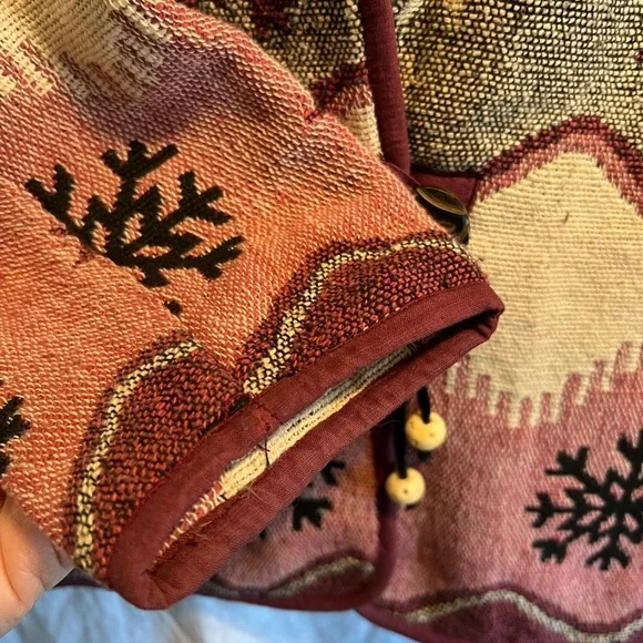 Vintage Flashback Tapestry Blazer Coat with snowflakes. Size M. Like new. - Picture 4 of 9